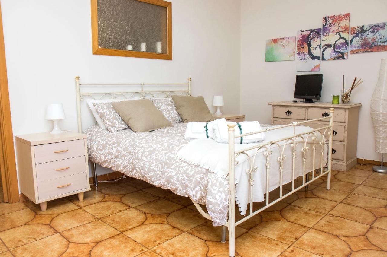 Seascape - Noemi'S Rooms Вико Екуензе Екстериор снимка